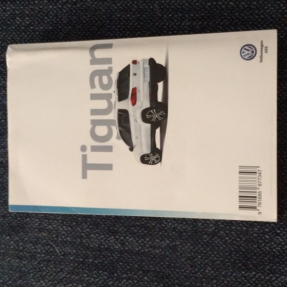 2017 VW Tiguan Owners Manual - Picture 2 of 6
